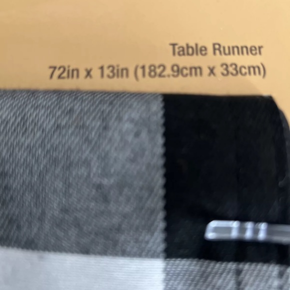Buffalo plaid table runner - Picture 2 of 2